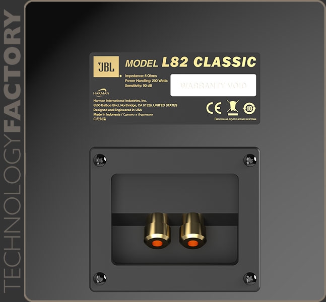 JBL L82 Classic Black Gloss Edition