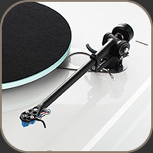 Rega RB330