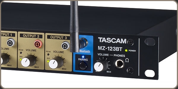Tascam MZ-123BT Mixer